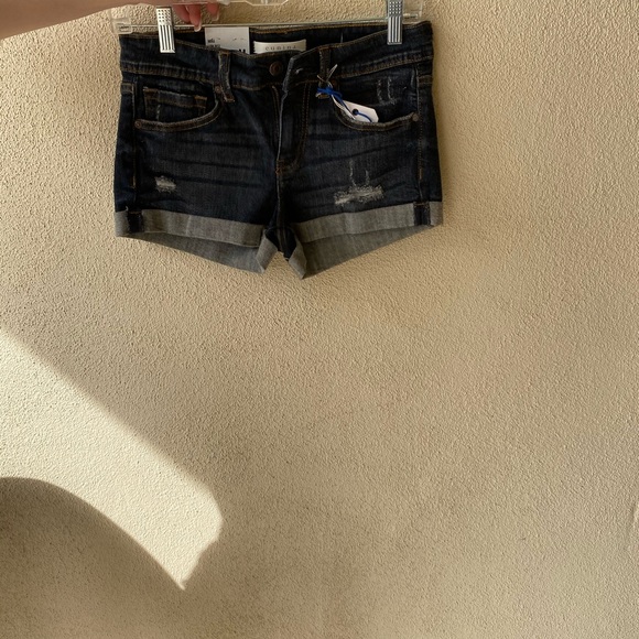 Shorts - Picture 2 of 4